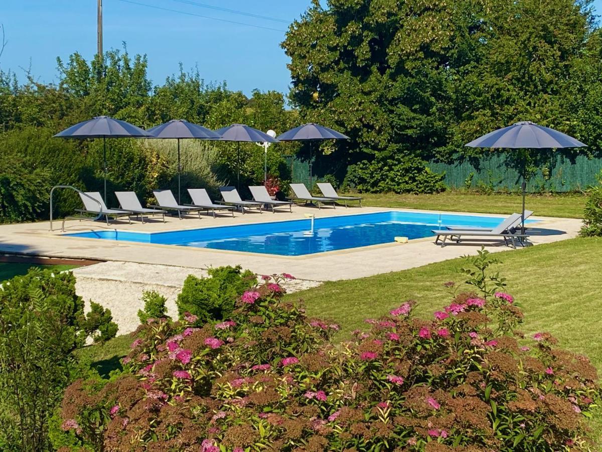 Le Petit Bleu Chambre D'Hotes Bourg-de-Visa 외부 사진